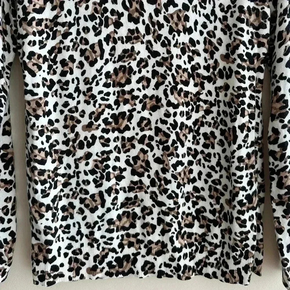 Talbots Cheetah Leopard Print Light Sweater, White and Brown, Size Medium - Picture 16 of 16